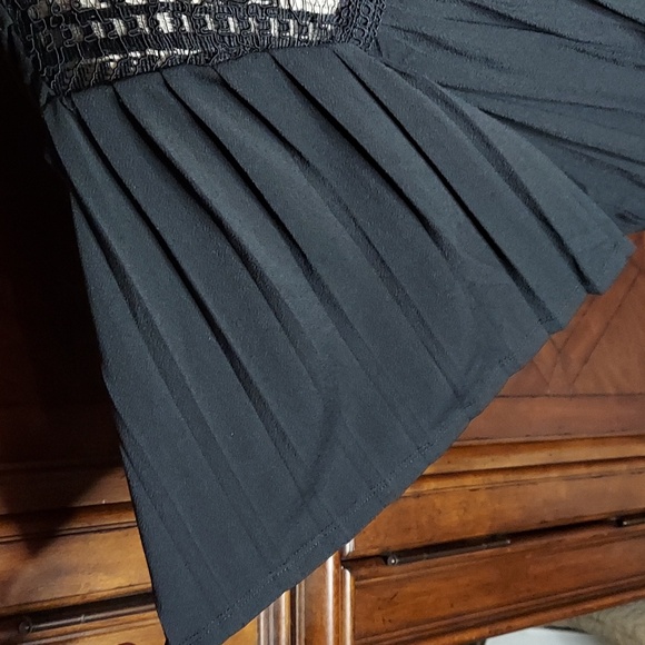 Cable & Gauge S/S Top - size Small - black - Picture 3 of 8